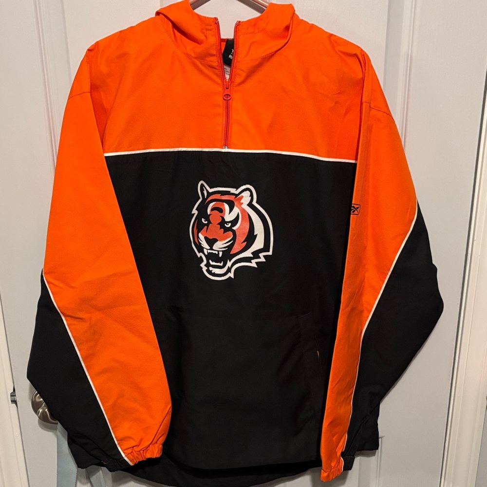 Reebok Boys Xl(18/20) Cincinnati Bengals pullover.